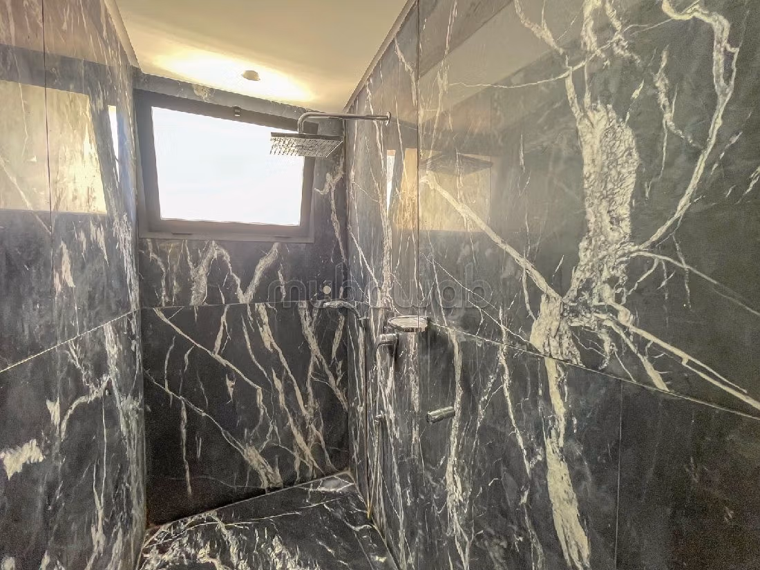 Bonito piso en alquiler en Racine. Area 175 m². Completamente amueblado