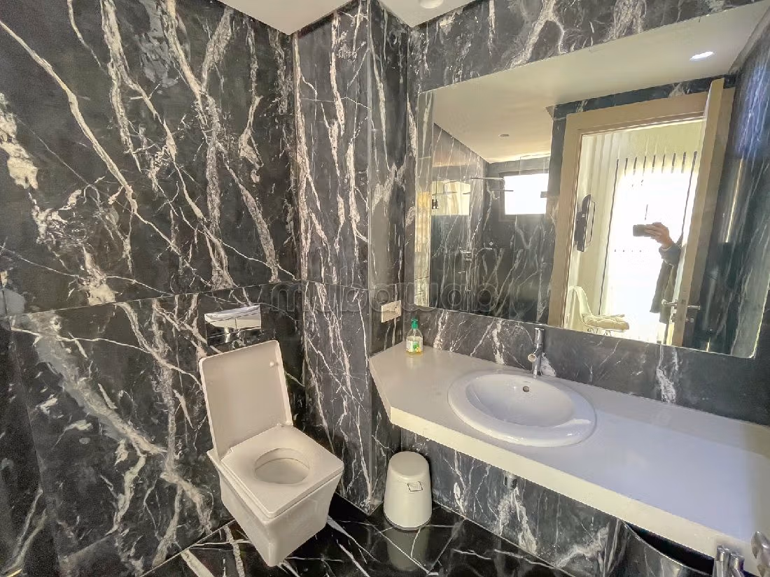 Bonito piso en alquiler en Racine. Area 175 m². Completamente amueblado