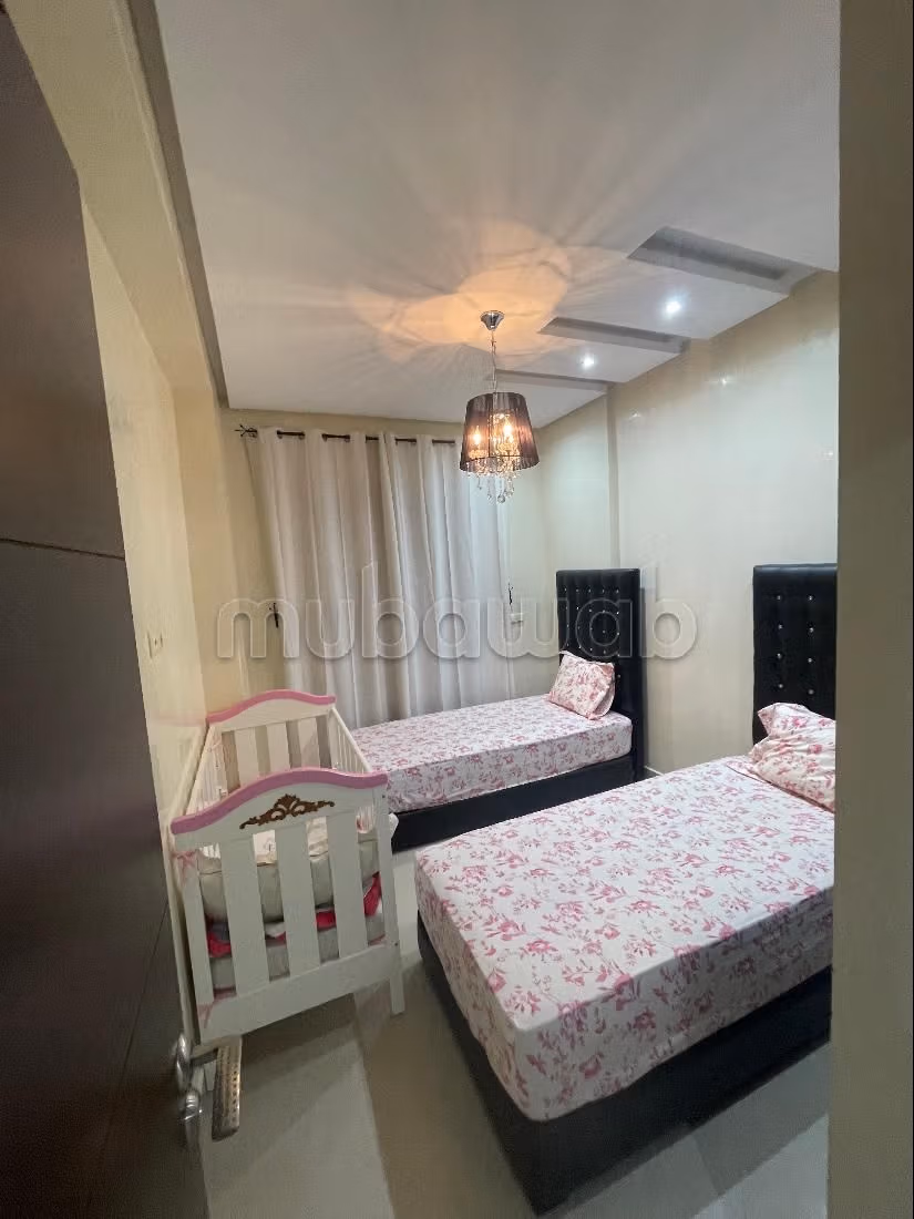 Magnífico piso en alquiler en Haut Founty. 2 bonitas habitaciones. con muebles. 