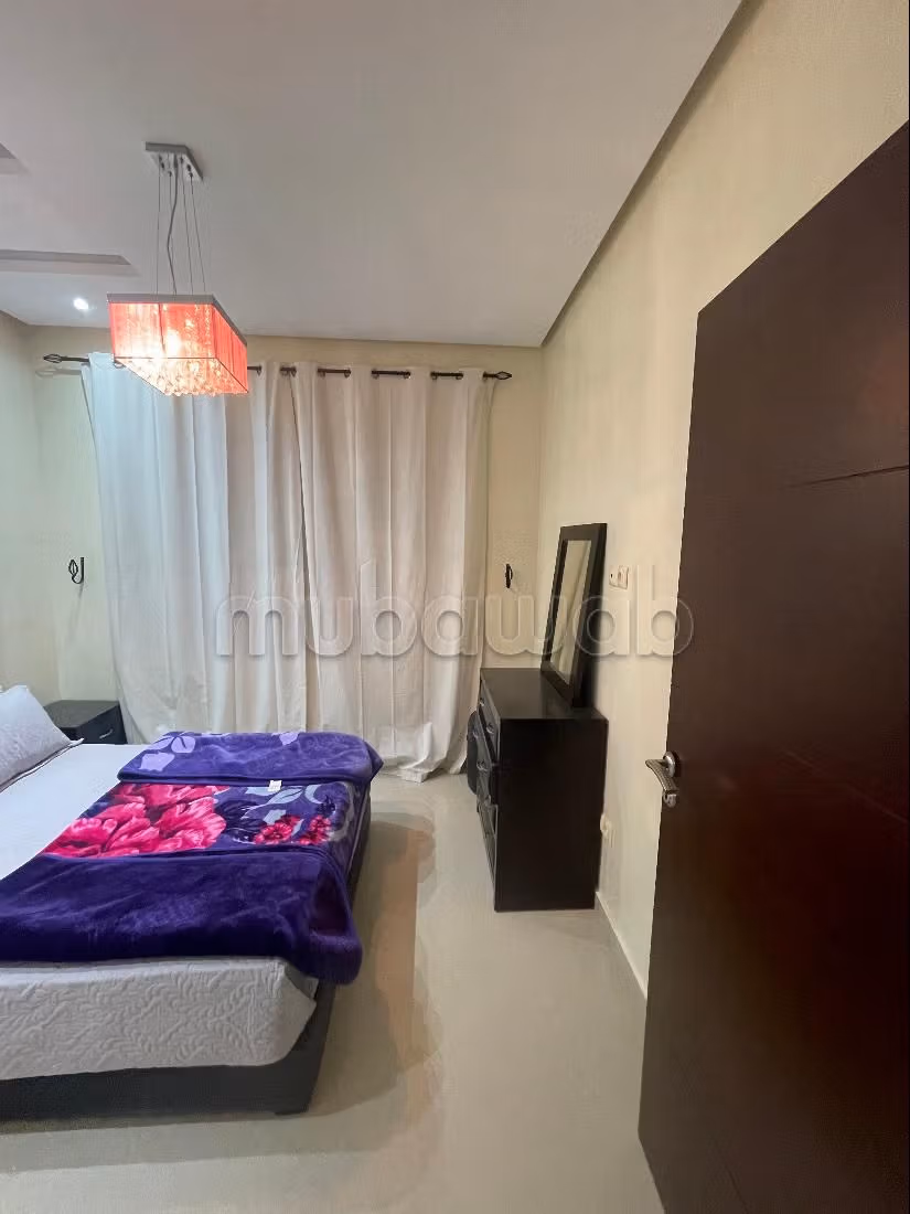 Magnífico piso en alquiler en Haut Founty. 2 bonitas habitaciones. con muebles. 