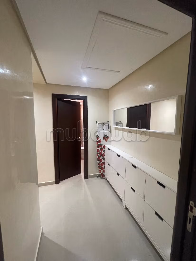 Magnífico piso en alquiler en Haut Founty. 2 bonitas habitaciones. con muebles. 