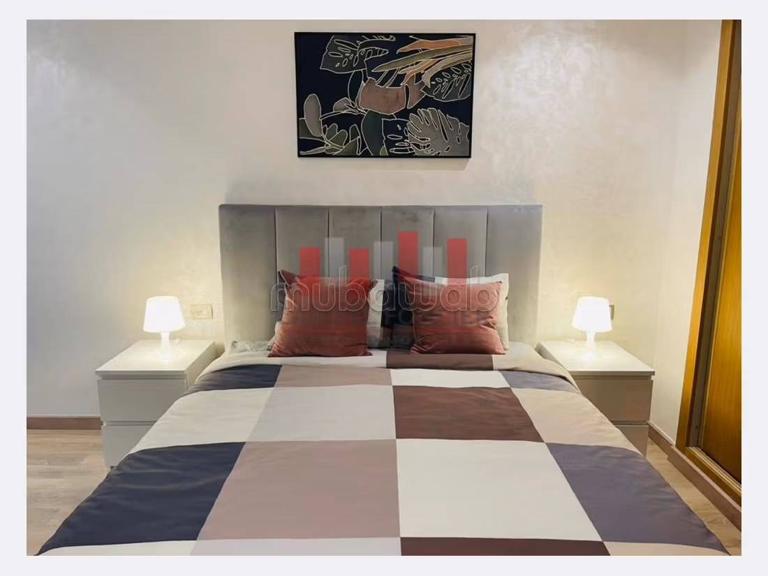 شقة جميلة للكراء ببوركون الشرقي. 5 قطع مريحة. مفروشة