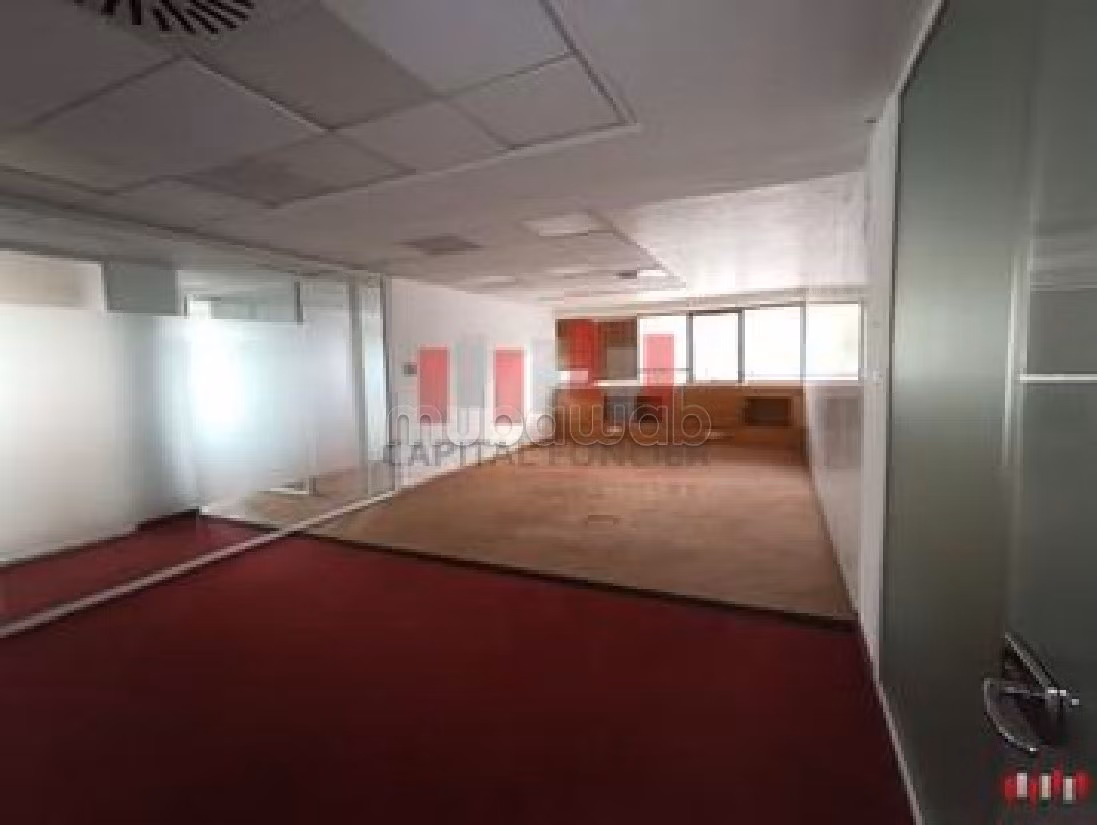 Plateau bureau de 600m2 à la location immeuble professionnel LA COLLINE