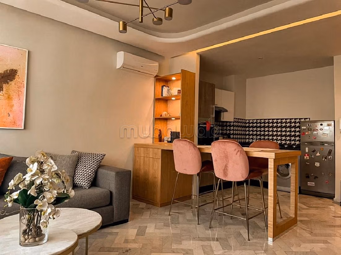 شقة رائعة للايجار بالأميرات. المساحة الكلية 56 م². مفروشة