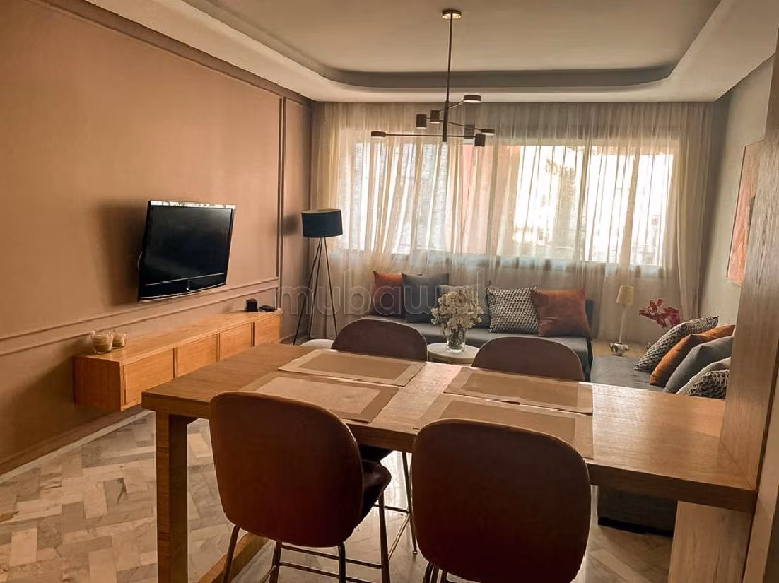 شقة رائعة للايجار بالأميرات. المساحة الكلية 56 م². مفروشة