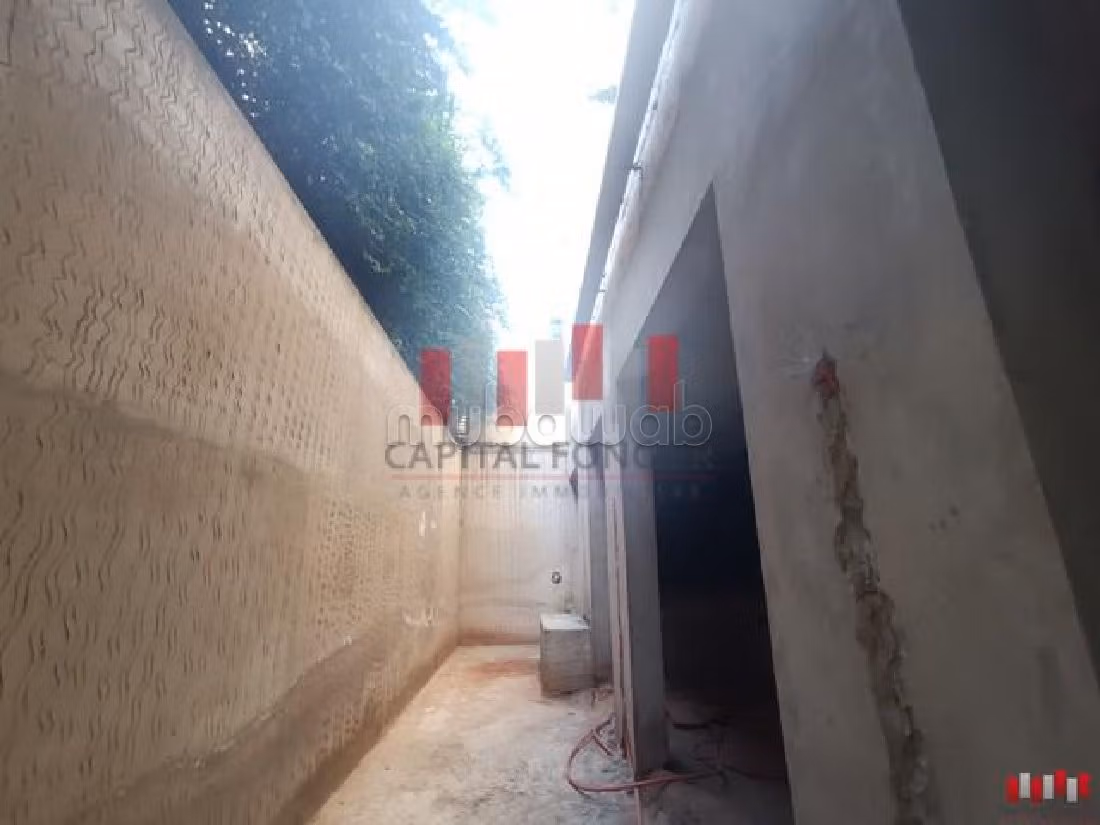 مكاتب ومحلات للإيجار بحي كاليفورنيا. المساحة الكلية 1200 م². 