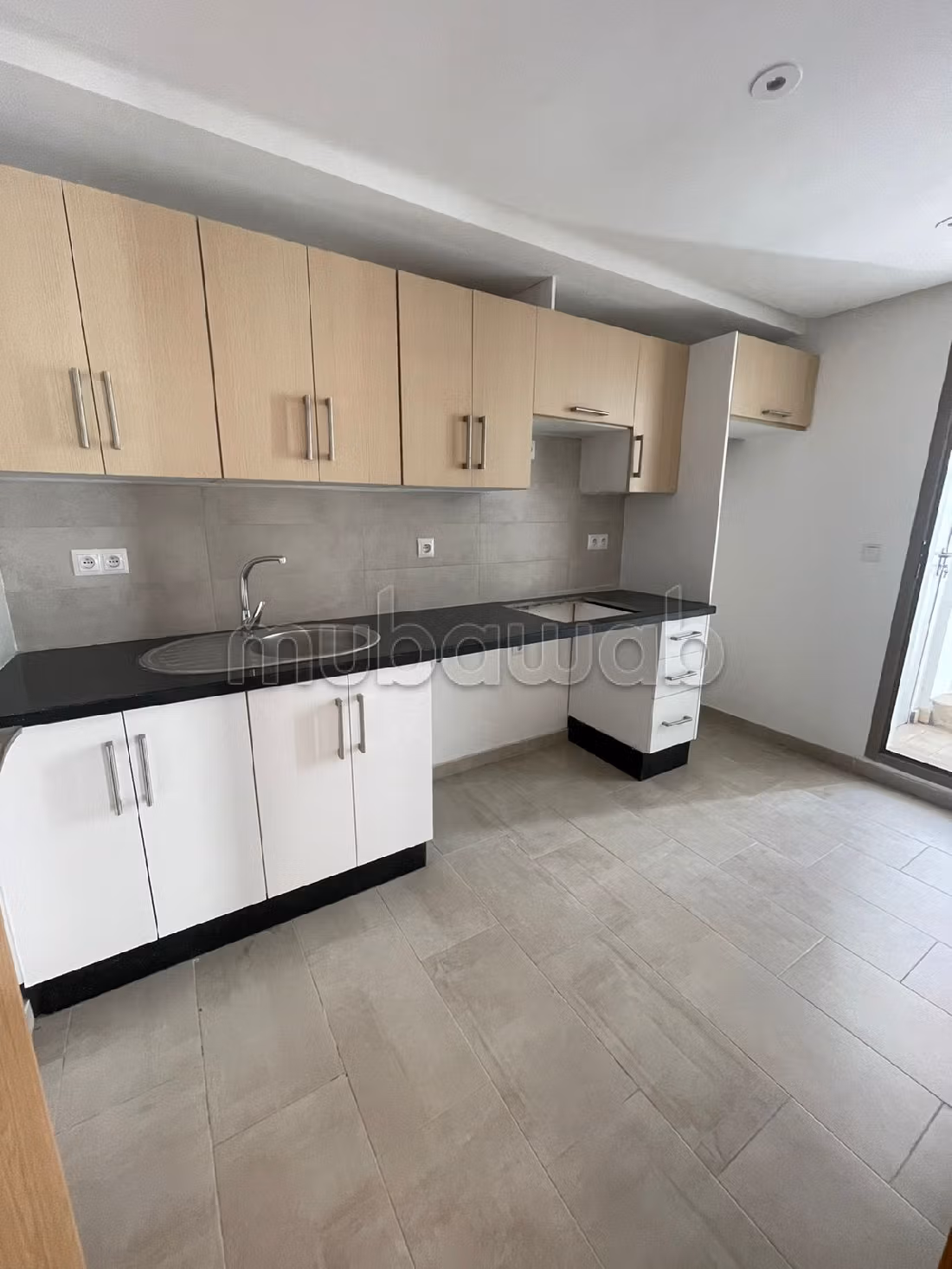 Bonito piso en alquiler en Maârif Extension. 1 dormitorio. Ascensor y garaje. 