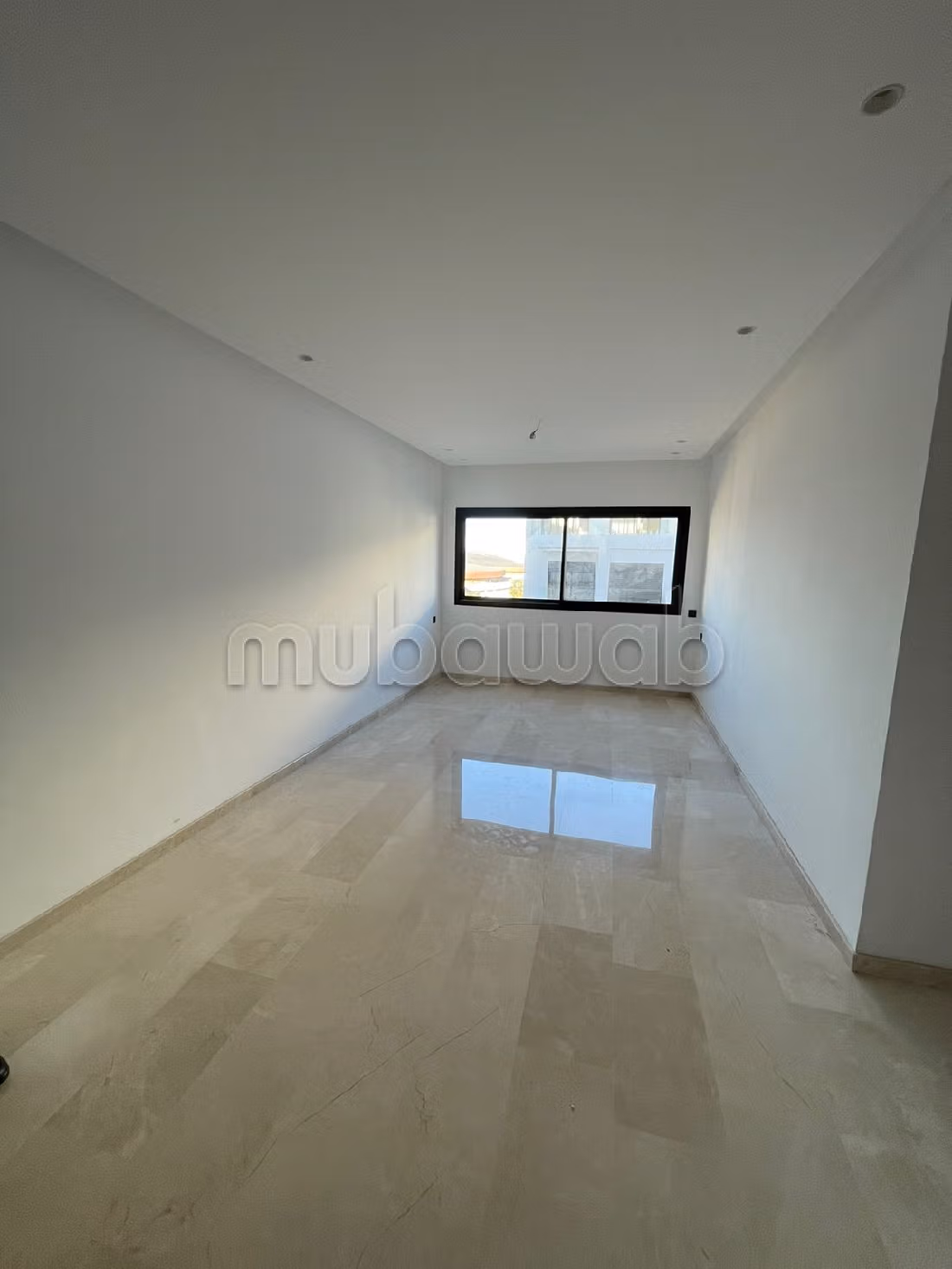 Flat for rent in Les princesses. Area of 90 m². With Lift, Carpark. 