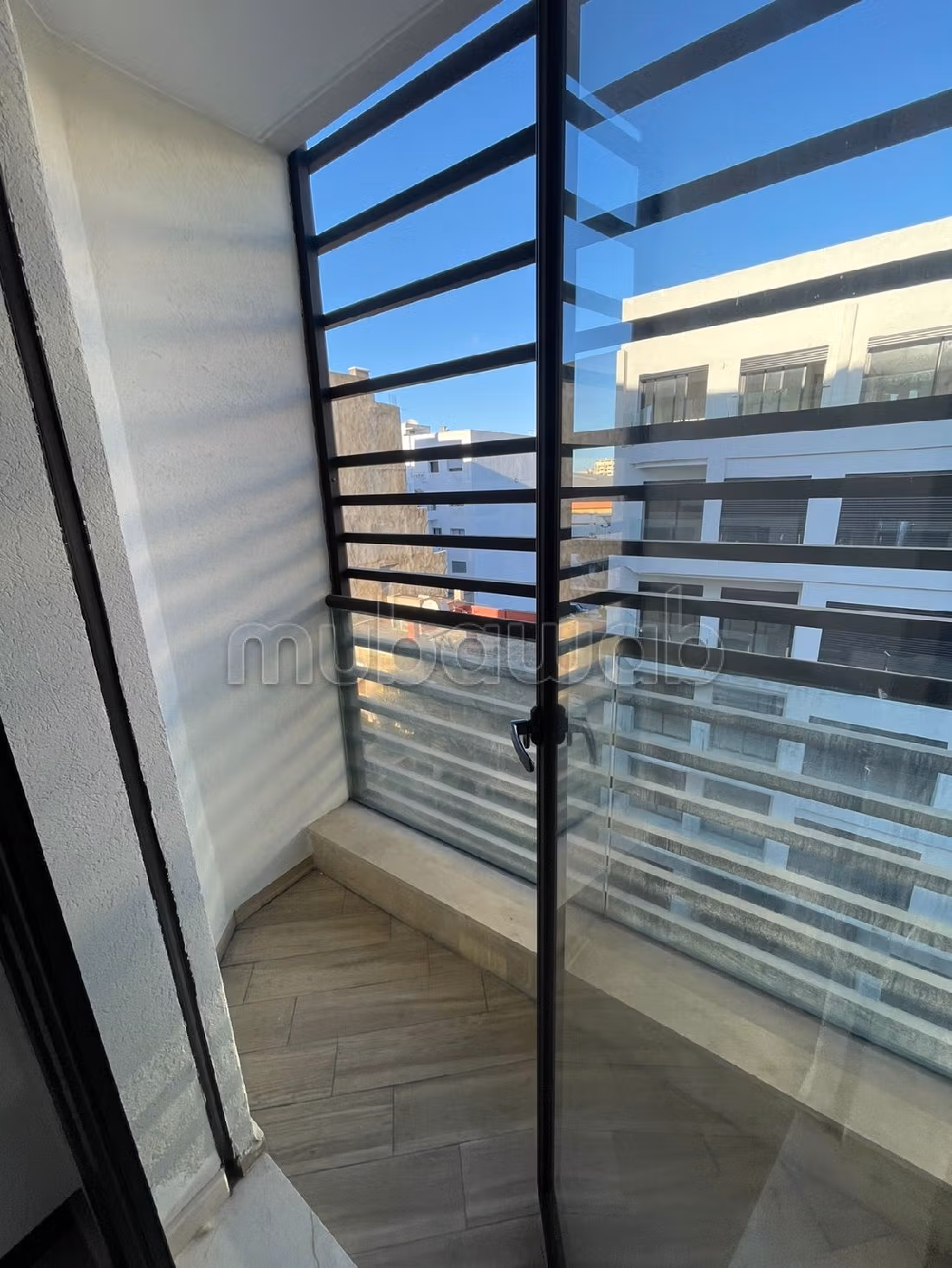 Flat for rent in Les princesses. Area of 90 m². With Lift, Carpark. 