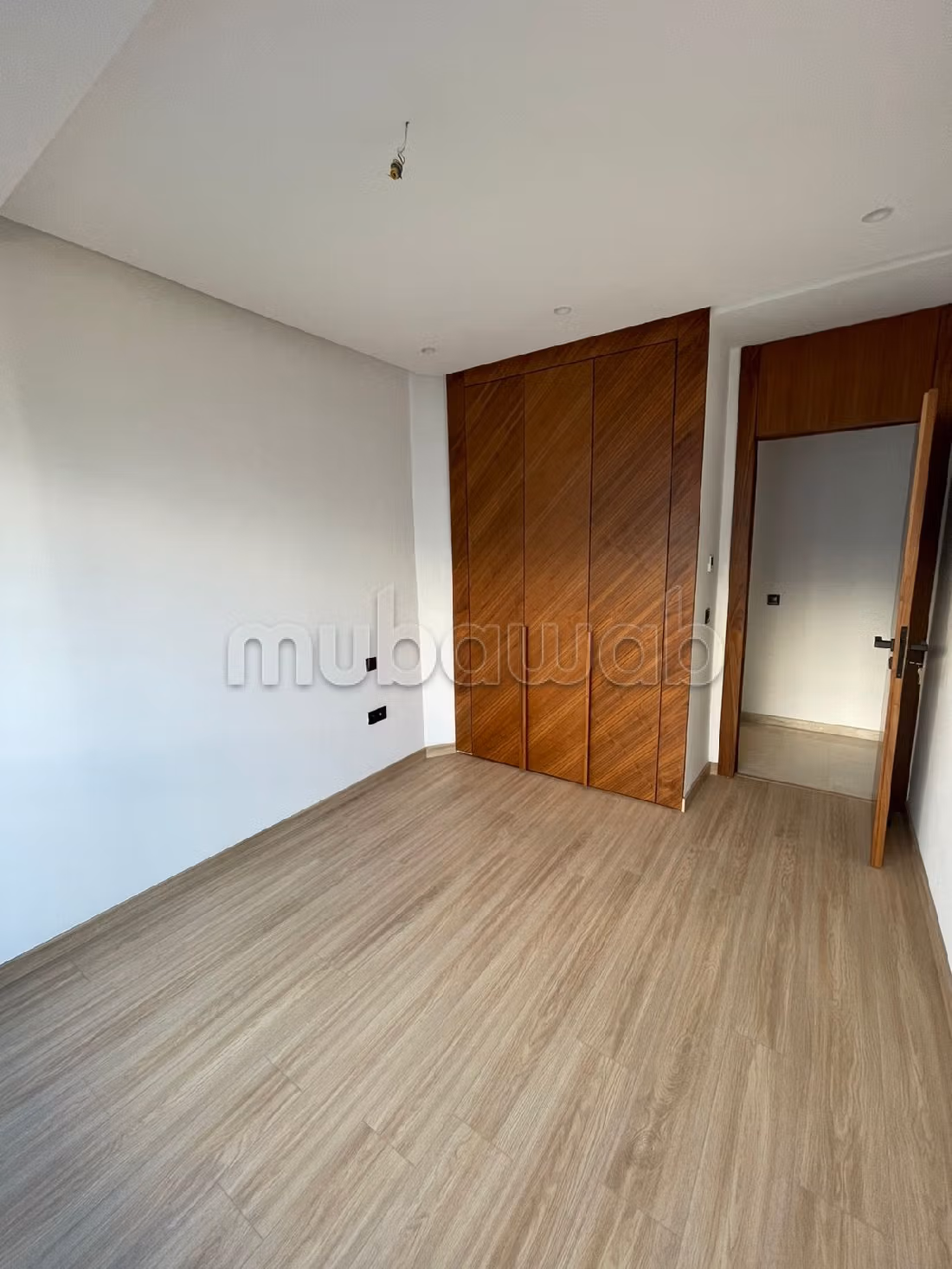 Flat for rent in Les princesses. Area of 90 m². With Lift, Carpark. 
