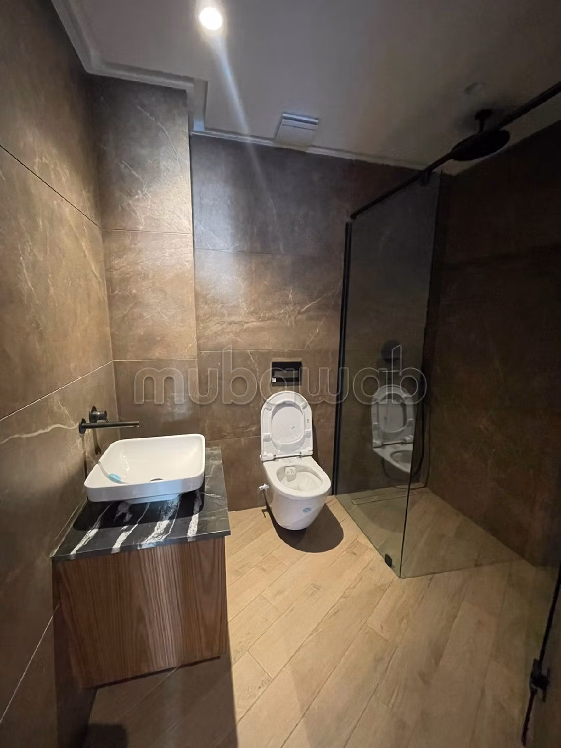 Flat for rent in Les princesses. Area of 90 m². With Lift, Carpark. 