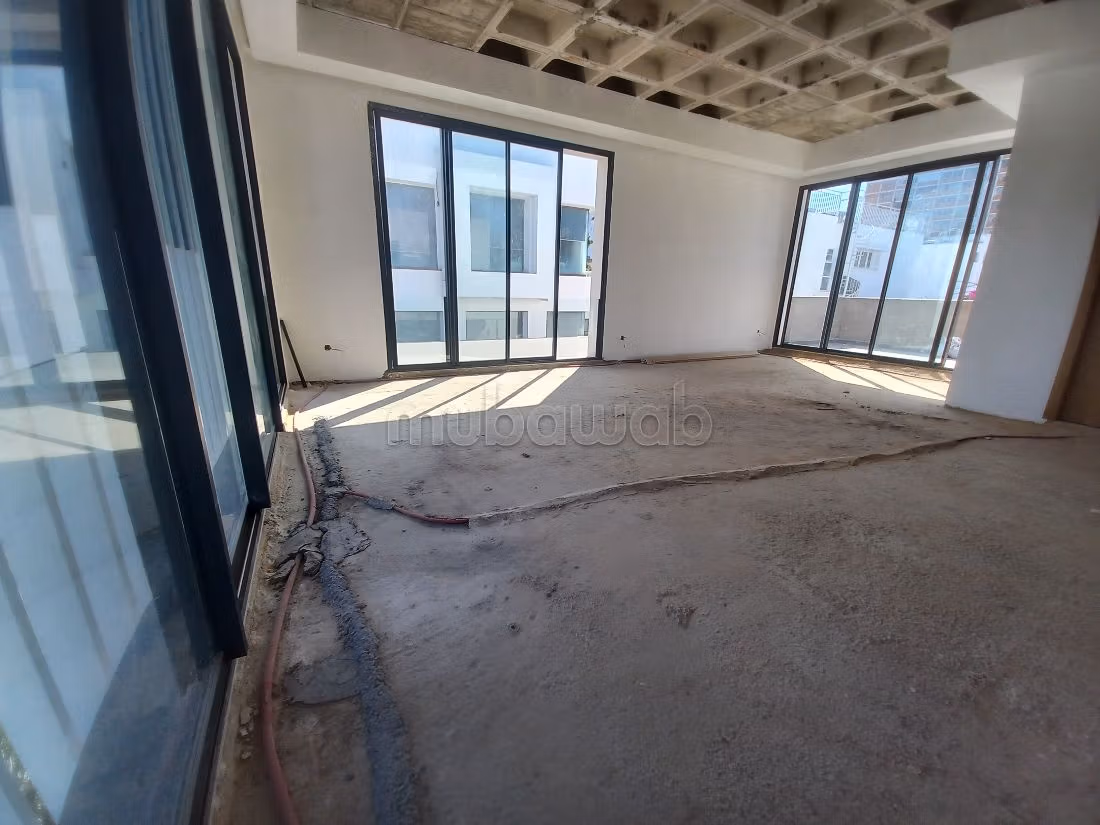 Kantoorruimte beschikbaar in Racine. Oppervlakte 900 m². Met terras en lift