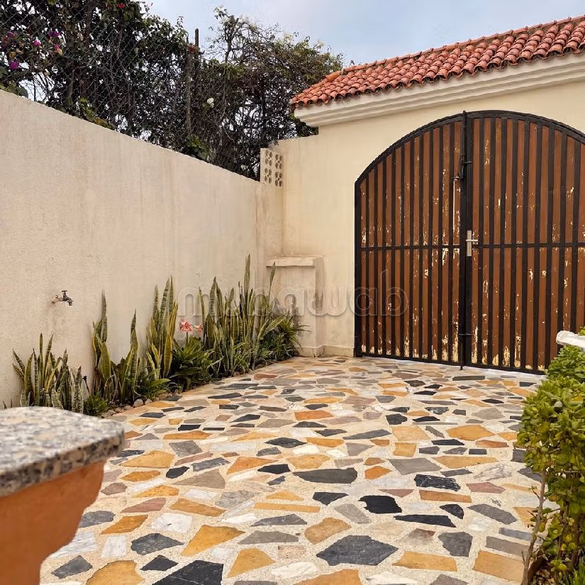 Villa di lusso in vendita a CIL (Hay Salam). Superficie di 480 m². 