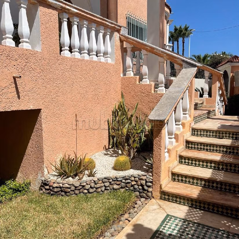 Villa di lusso in vendita a CIL (Hay Salam). Superficie di 480 m². 