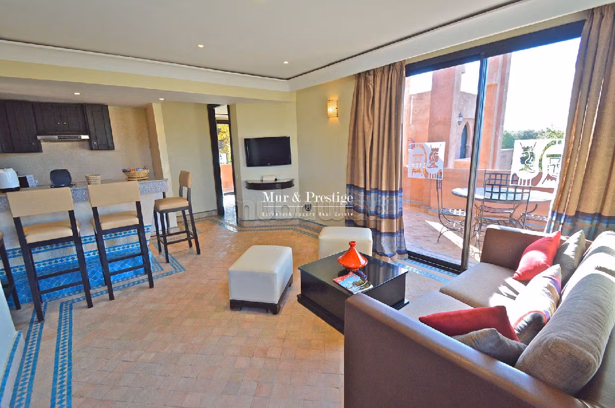 Fabulous house for sale. Area of 2000 m². Swimming pool and fireplace. 