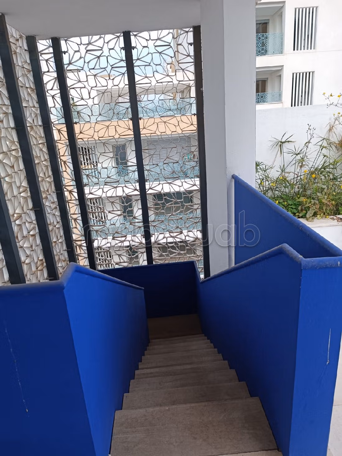 Joli studio duplex meublé à casa finance city