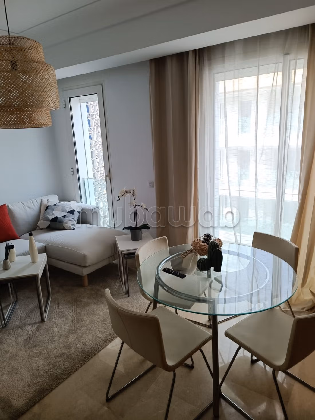 Joli studio duplex meublé à casa finance city