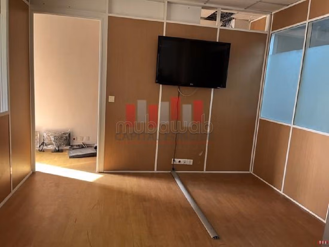 Ufficio in affitto a Sidi Maarouf. Superficie 156 m². Dotato di ascensore