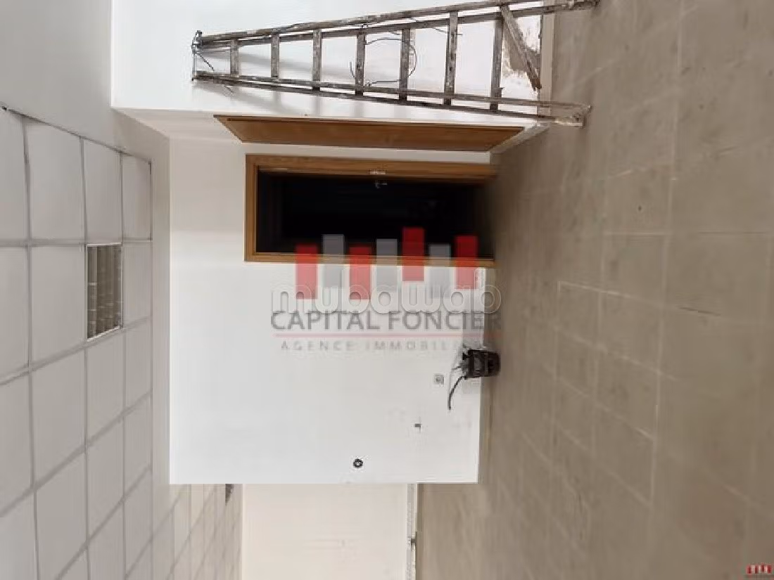 Ufficio disponibile in affitto a Sidi Maarouf. Superficie totale 289 m². Ascensore
