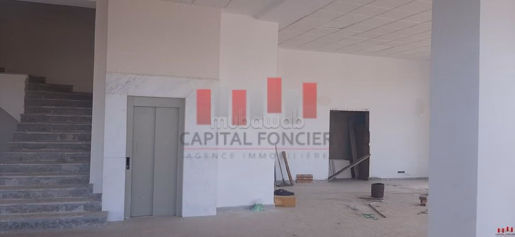 Offices & shops to rent in Sidi Maarouf. Total area 9500 m². 