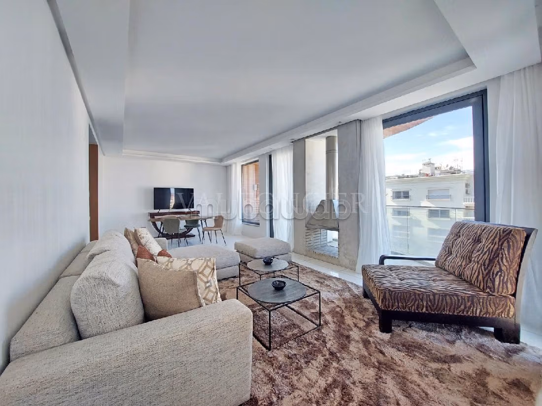 Very nice apartment for rent in Racine. 3 lovely rooms. Fully equipped kitchen. 