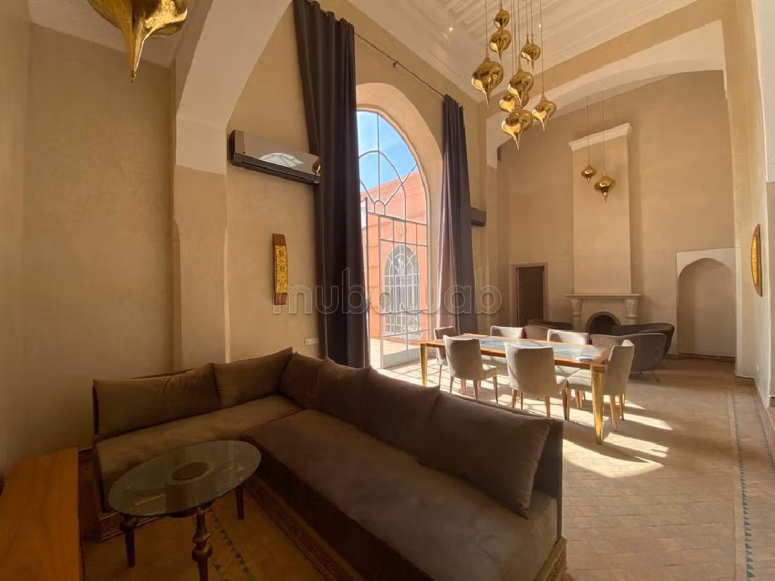 Villa de Charme à Vendre – Marrakech, Signée Charles Boccara avec Vue Atlas et Piscine Privée