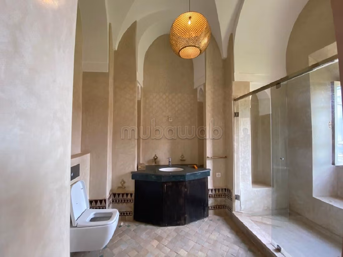 Villa de Charme à Vendre – Marrakech, Signée Charles Boccara avec Vue Atlas et Piscine Privée