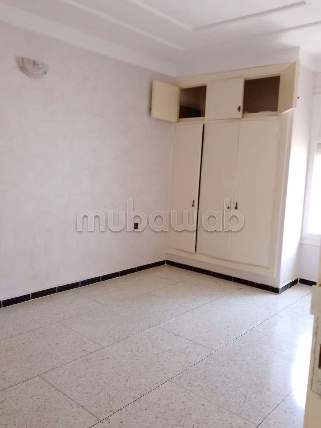 Splendido appartamento in vendita a Saada. 3 belle camere da letto. Porta blindata, servizio di sicurezza