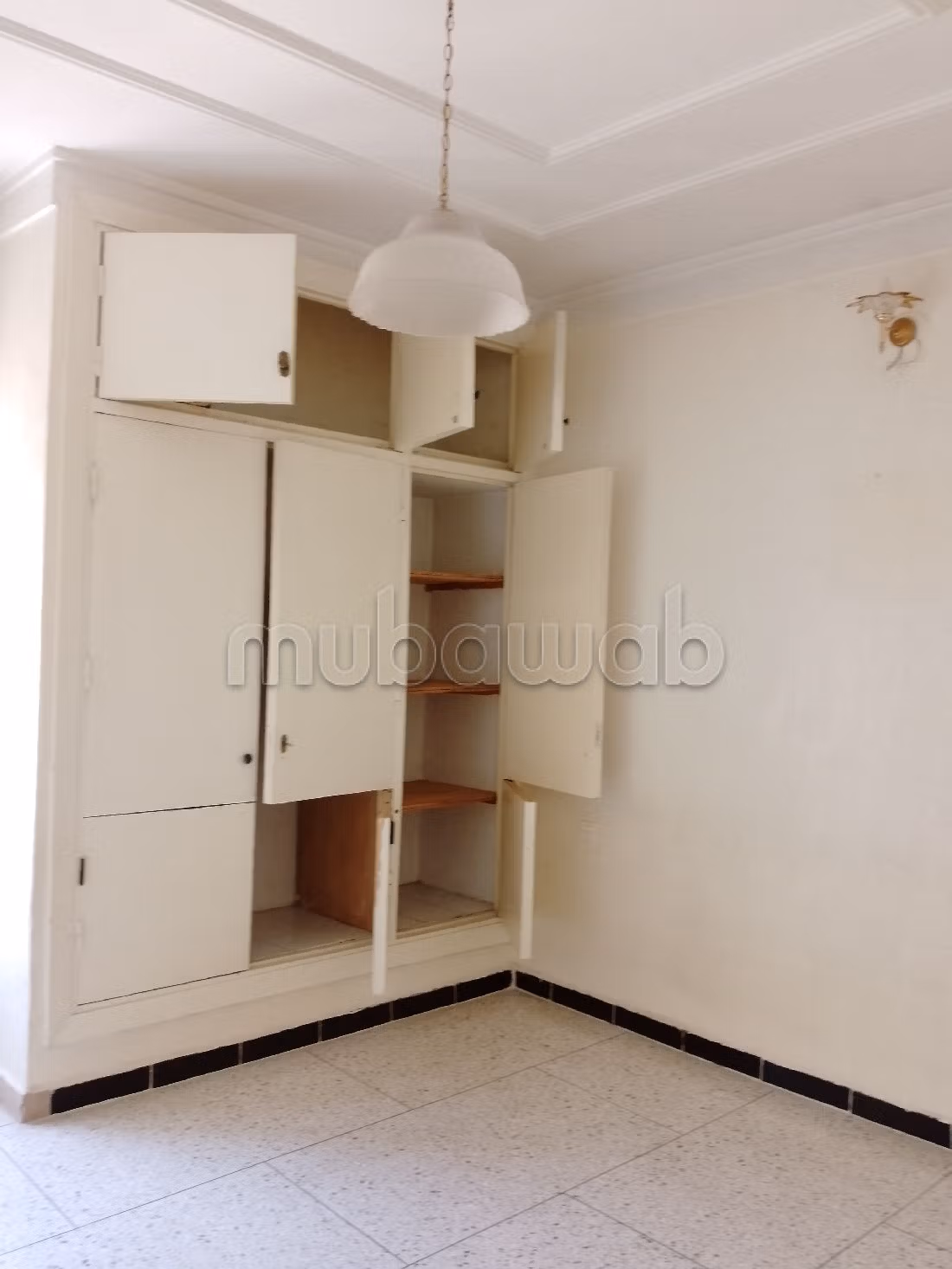 Splendido appartamento in vendita a Saada. 3 belle camere da letto. Porta blindata, servizio di sicurezza