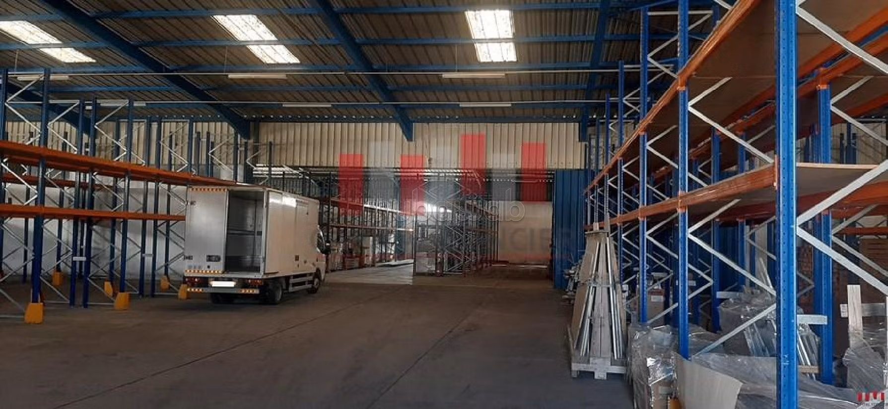 Oficinas y locales comerciales en venta en Sidi Maarouf. Área total 18500 m². 