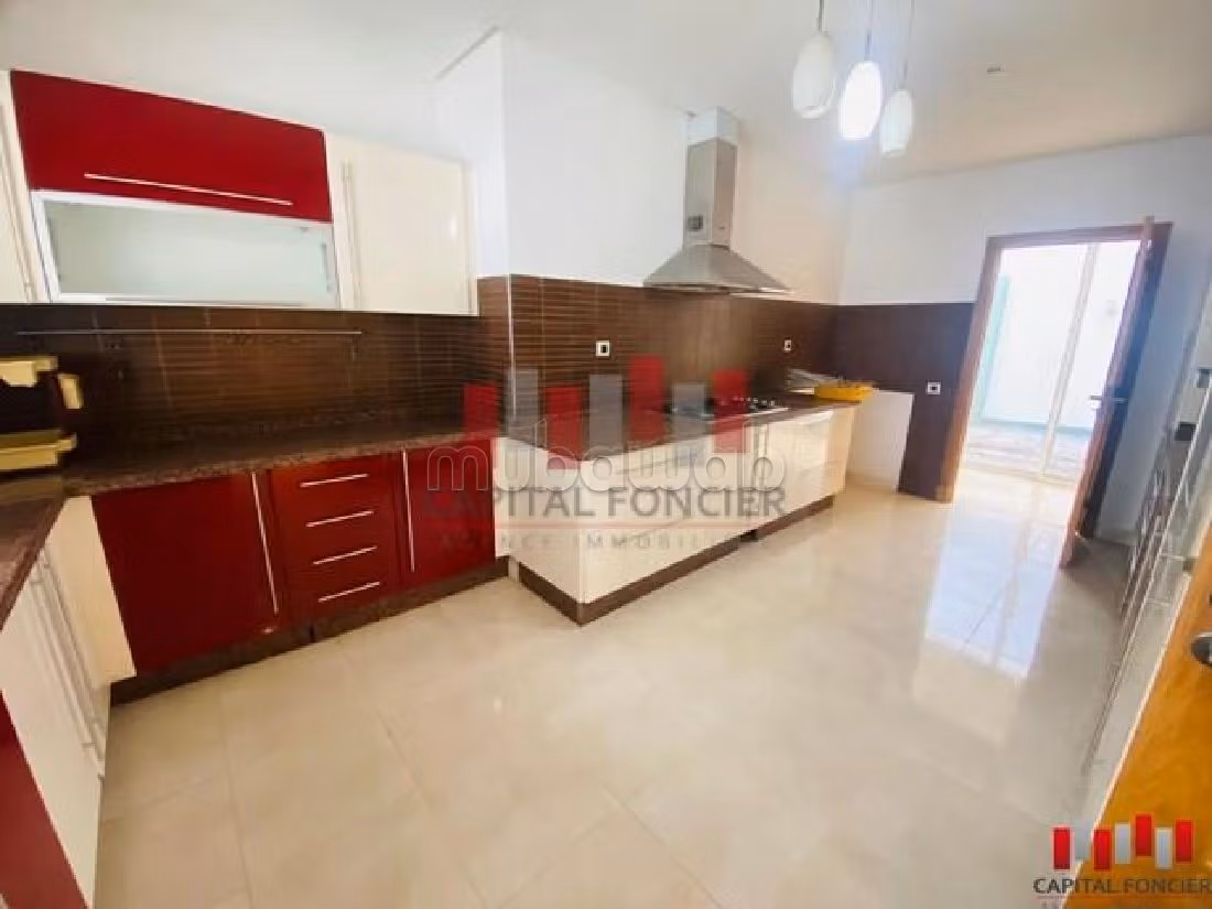 Plein sud piscine calme