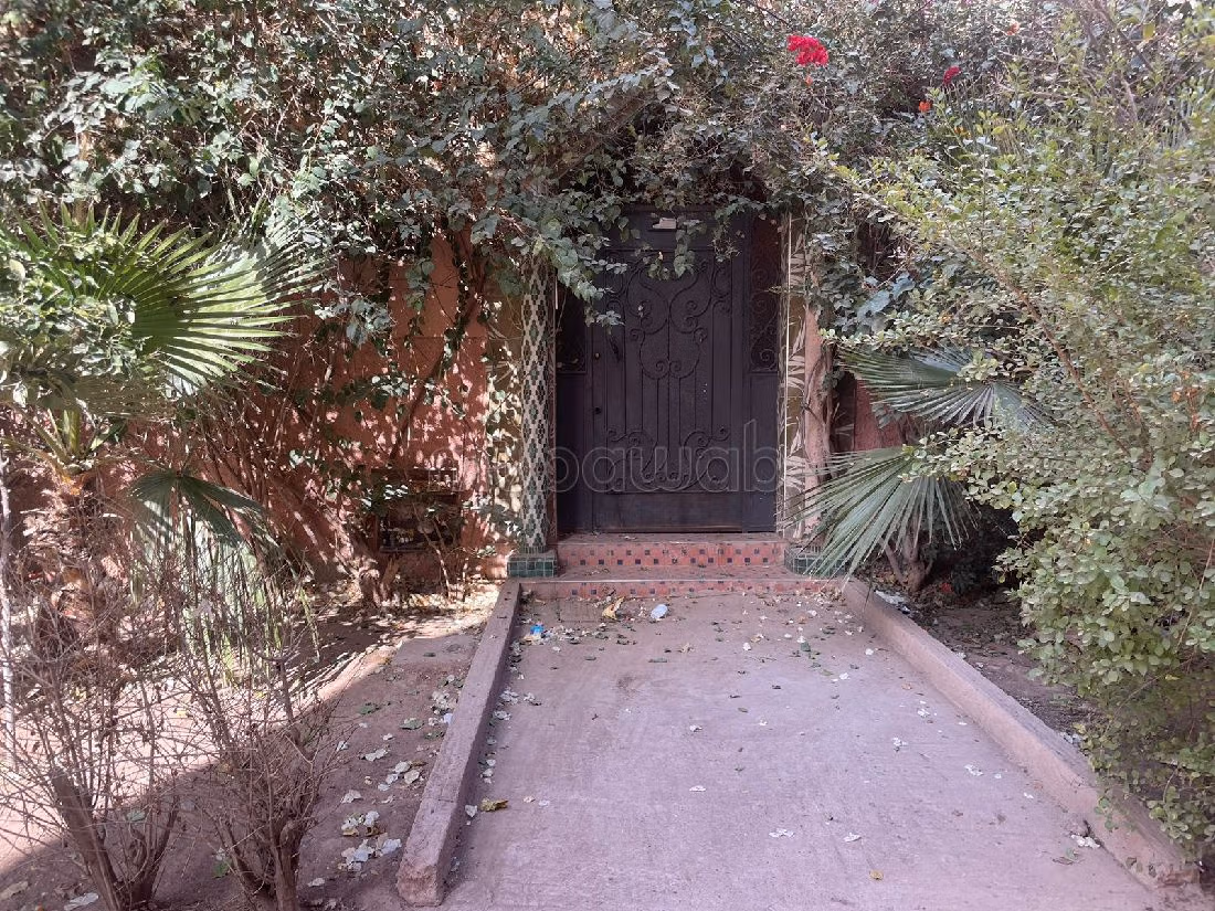 Splendida casa in vendita a Azzouzia. Superficie totale 80 m². Ammobiliato