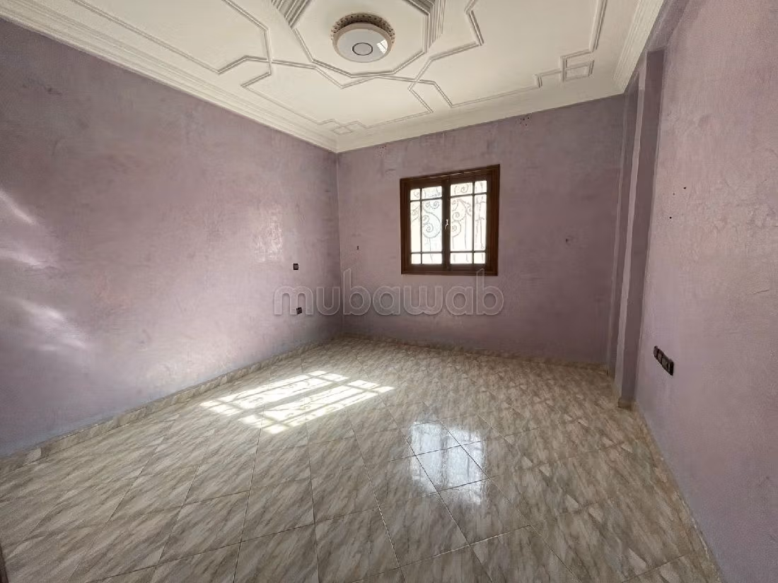 Splendida casa in vendita a Azzouzia. Superficie totale 80 m². Ammobiliato
