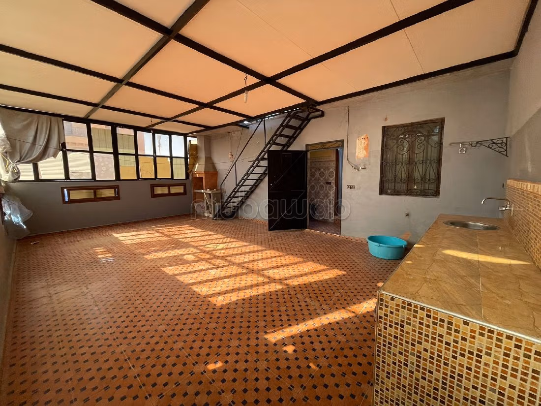 Splendida casa in vendita a Azzouzia. Superficie totale 80 m². Ammobiliato