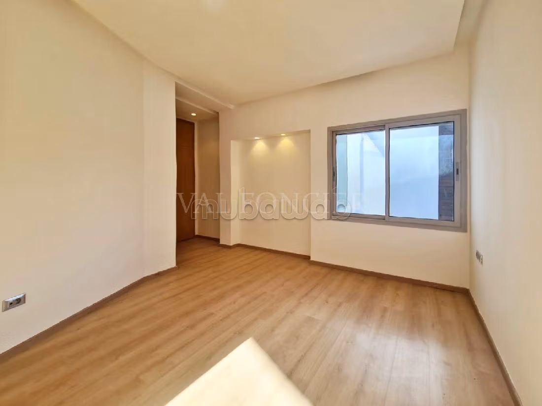 Location très belle villa contemporaine 3chambres avec piscine Ville verte Bouskoura