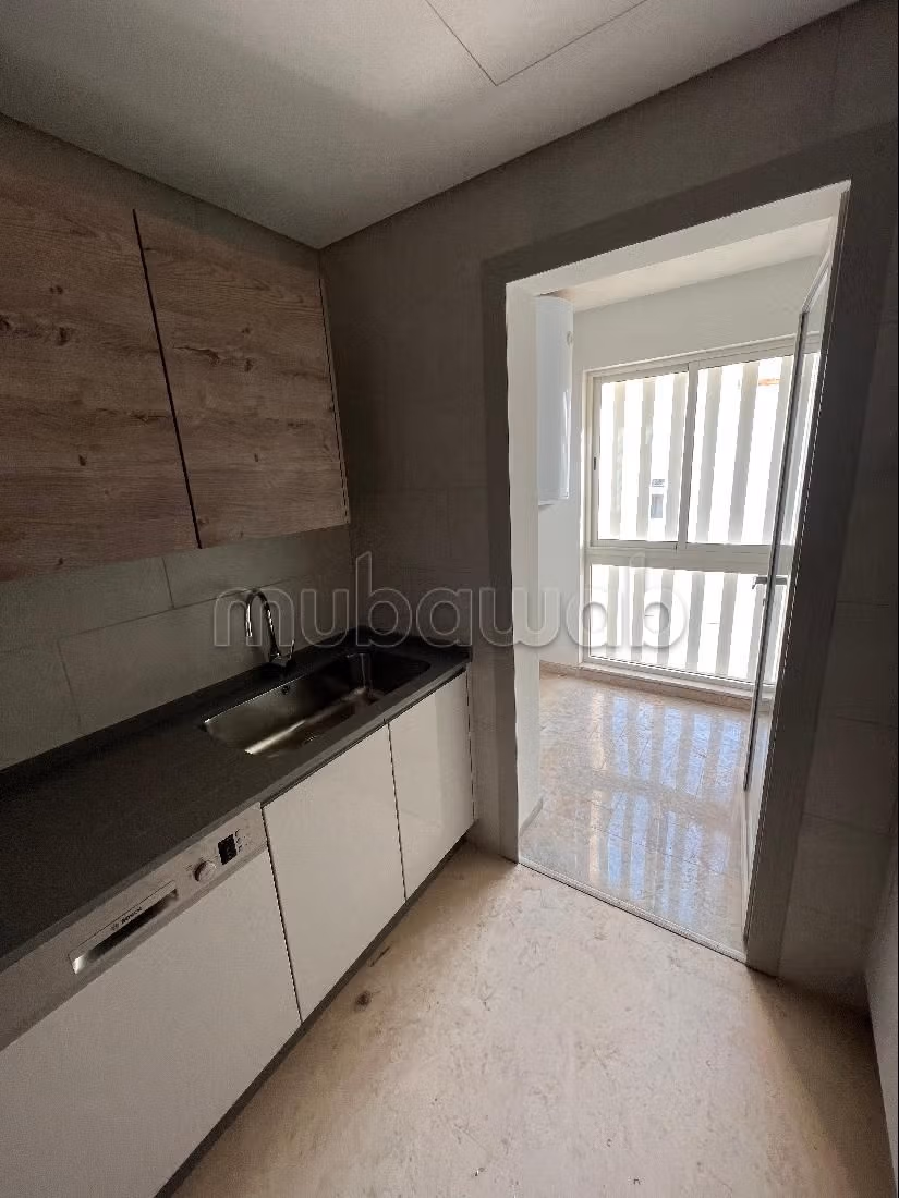 Très bel appartement 3 chambres avec terrasse cfc