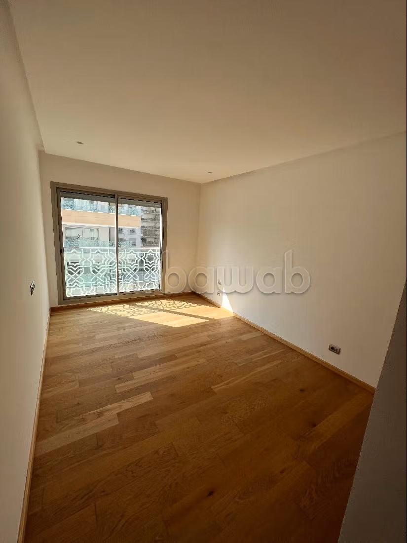 Très bel appartement 3 chambres avec terrasse cfc