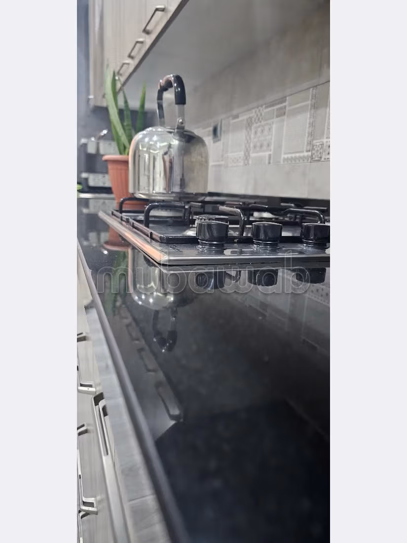 Bell'appartamento in affitto a Borj. 1 camera. Splendido giardino e comodo posto auto