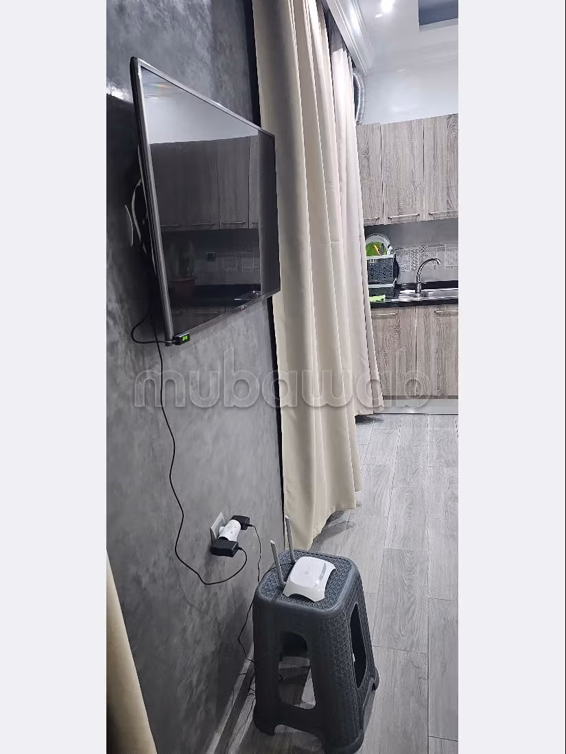 Bell'appartamento in affitto a Borj. 1 camera. Splendido giardino e comodo posto auto