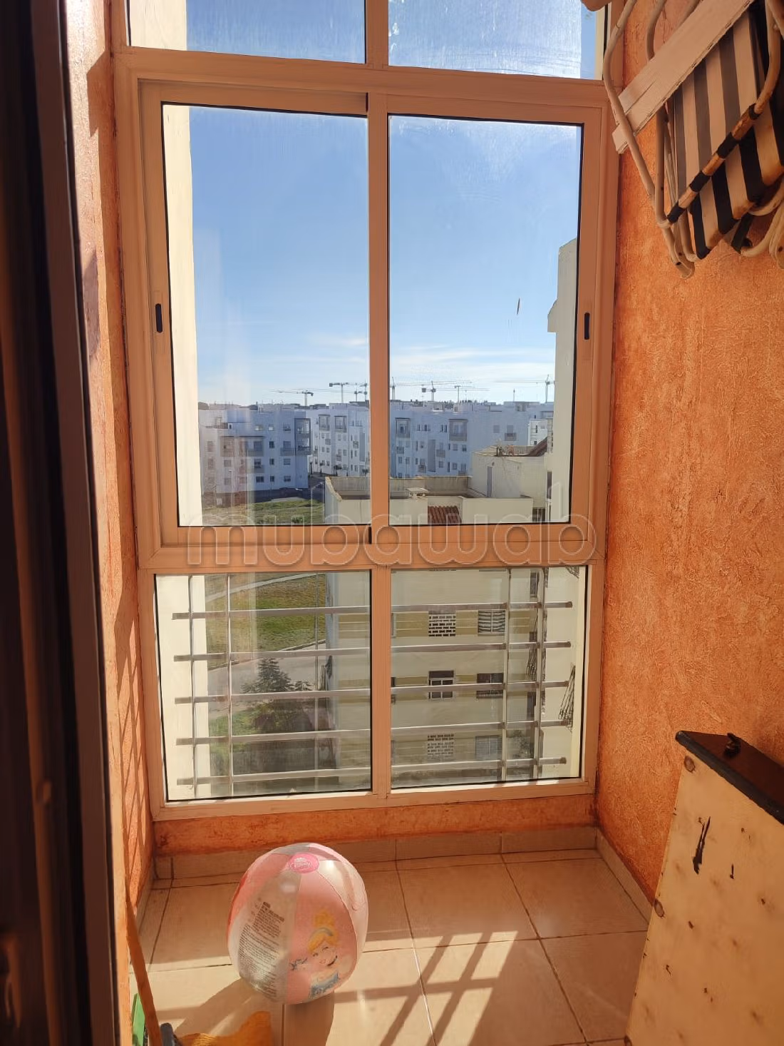 Piso en venta en Al Kawtar. 2 dormitorios. Con Ascensor, balcón.