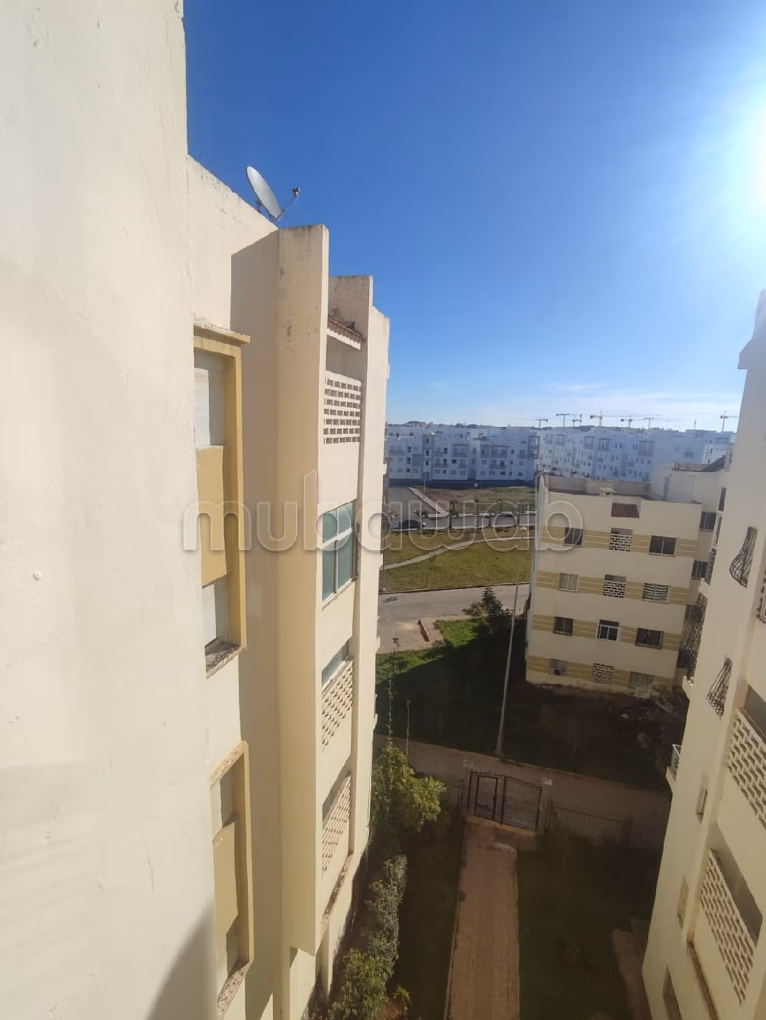 Piso en venta en Al Kawtar. 2 dormitorios. Con Ascensor, balcón.