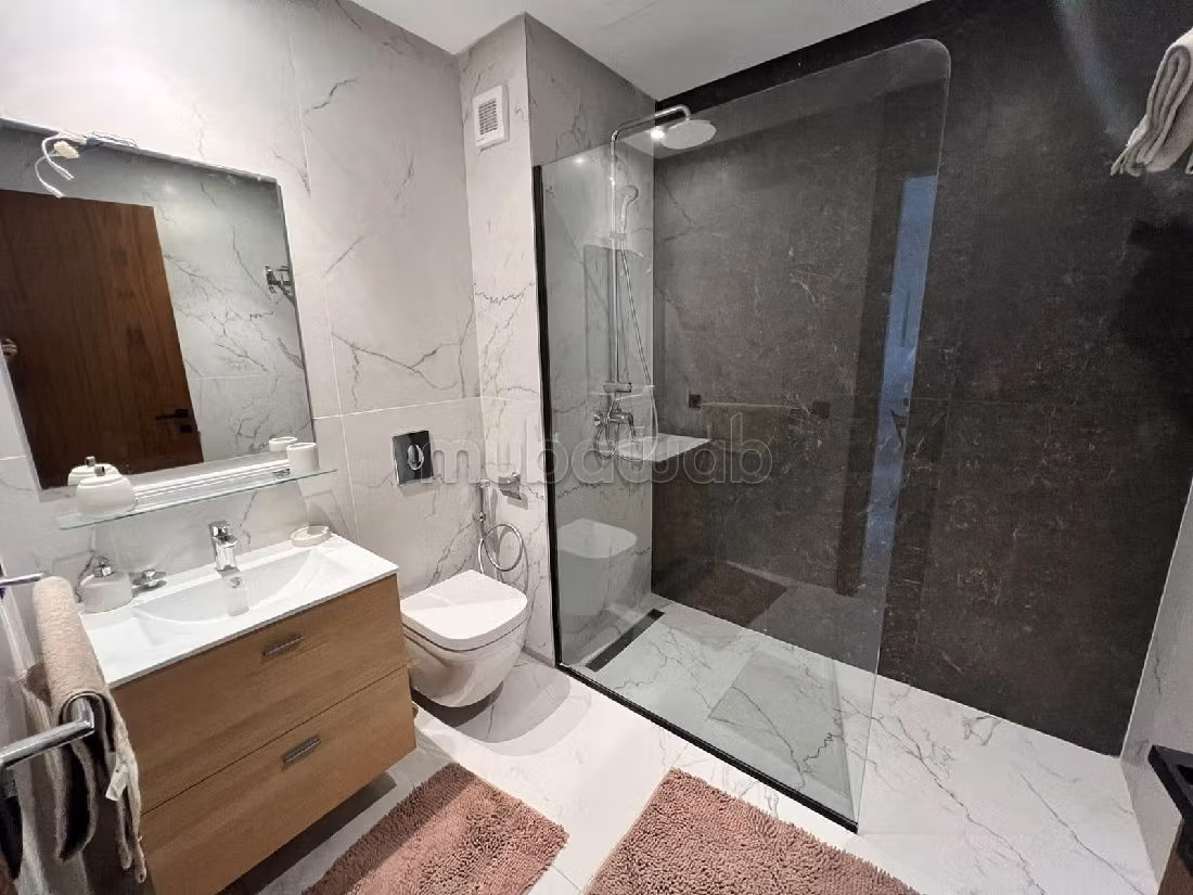 Find an apartment for rent in Casablanca Finance City. Small area 60 m². With Lift, Balcony. 