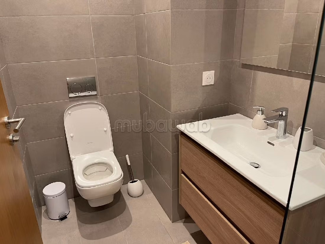 Joli studio meublé à casa finance city