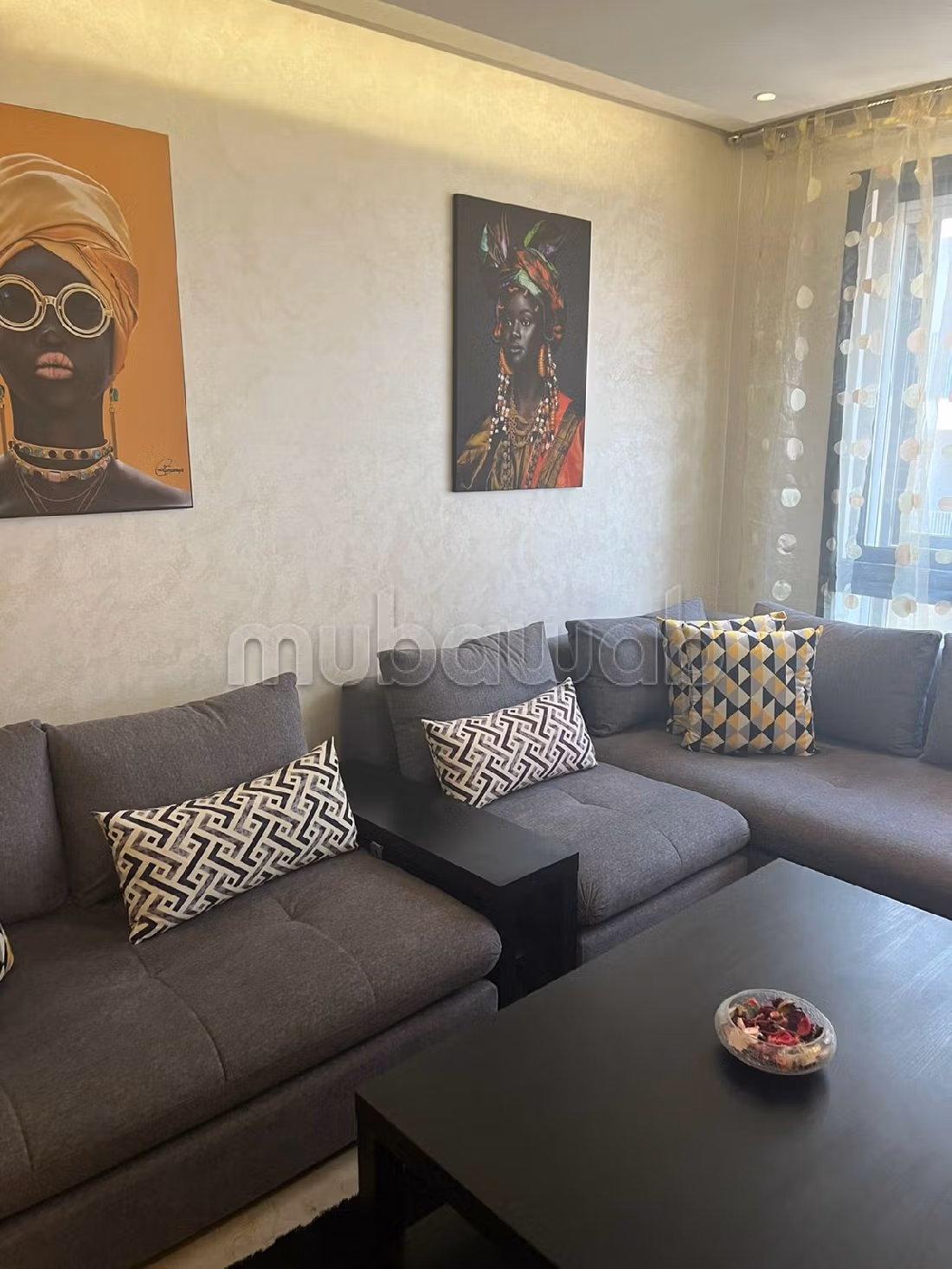 Affitto di un bellissimo appartamento a Les princesses. 1 bella camera da letto. Con garage e ascensore. 