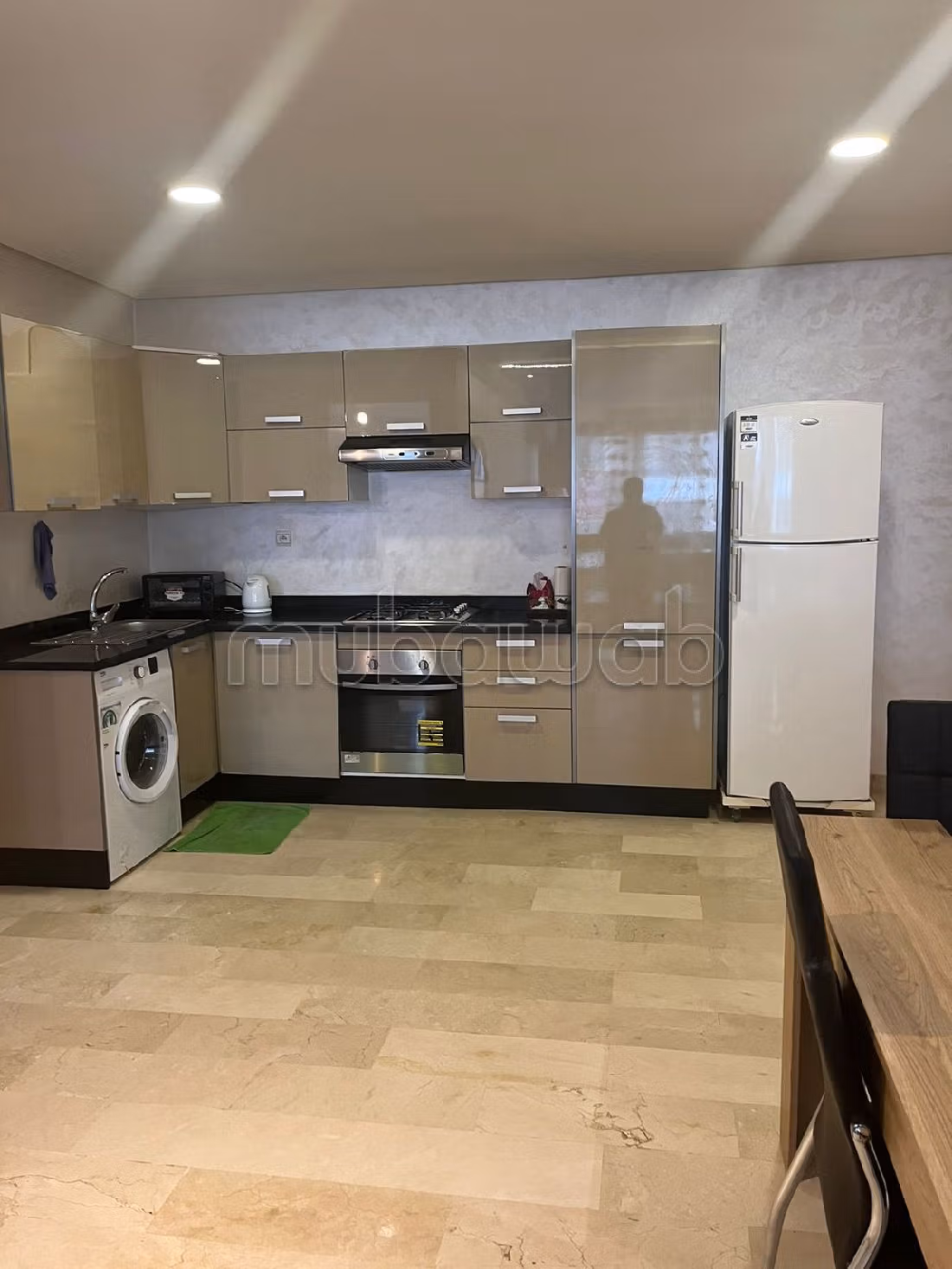 Affitto di un bellissimo appartamento a Les princesses. 1 bella camera da letto. Con garage e ascensore. 