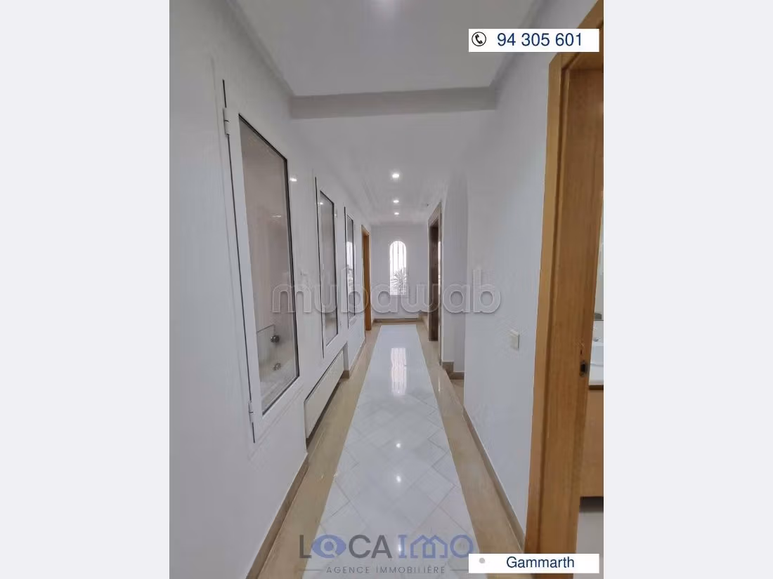 A louer une villa en S5 à Gammarth