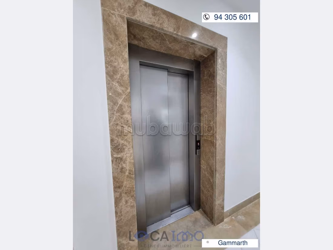 A louer une villa en S5 à Gammarth