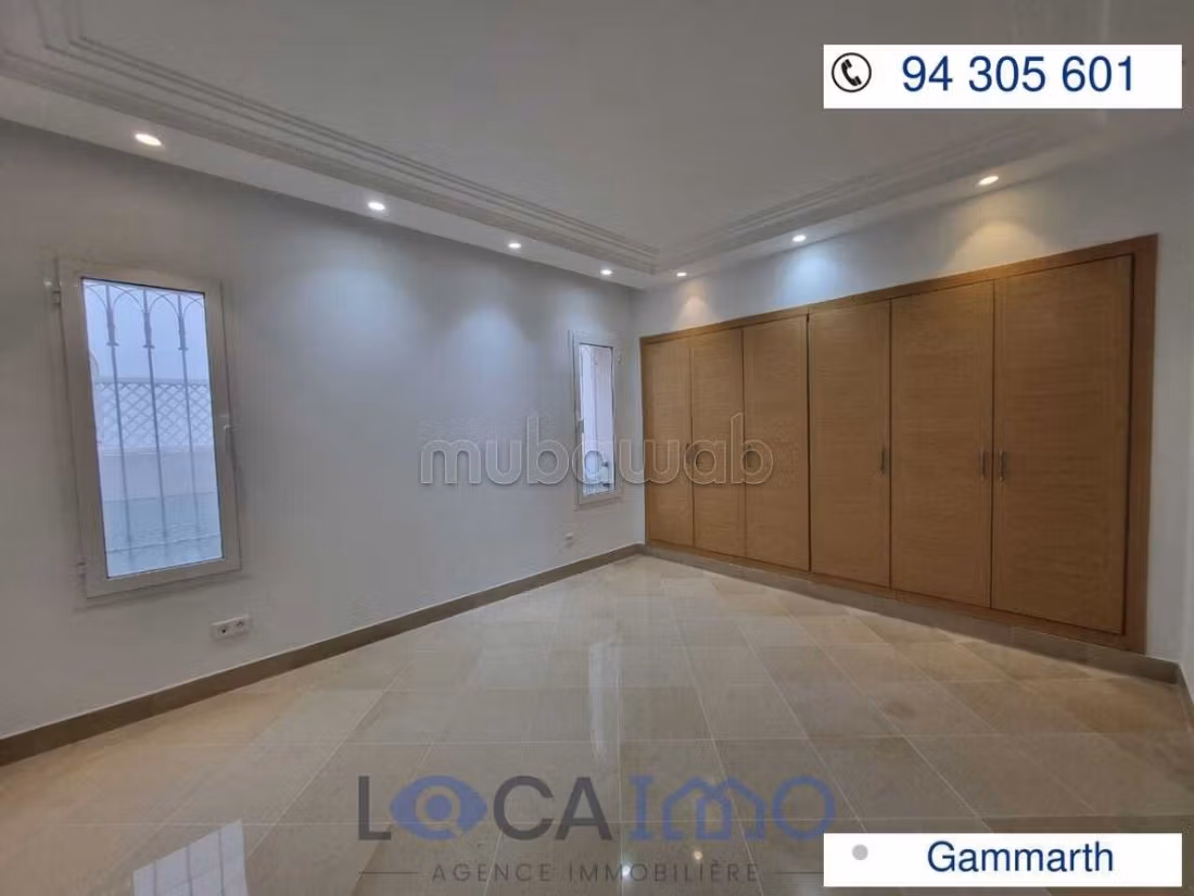 A louer une villa en S5 à Gammarth