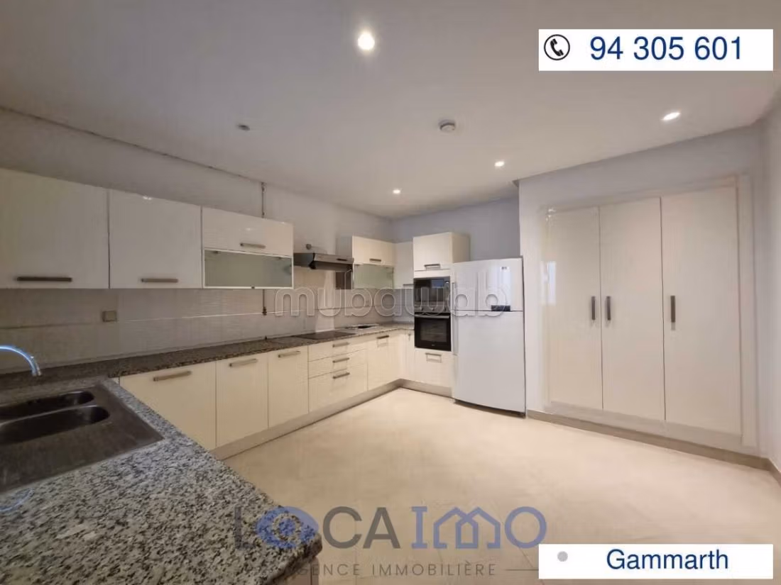 A louer une villa en S5 à Gammarth