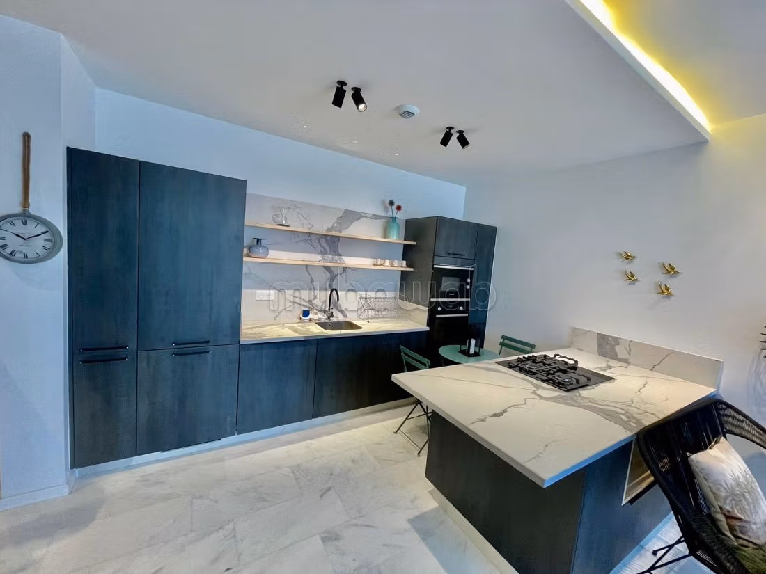 Studio jamais habité en location meublé vc terrase